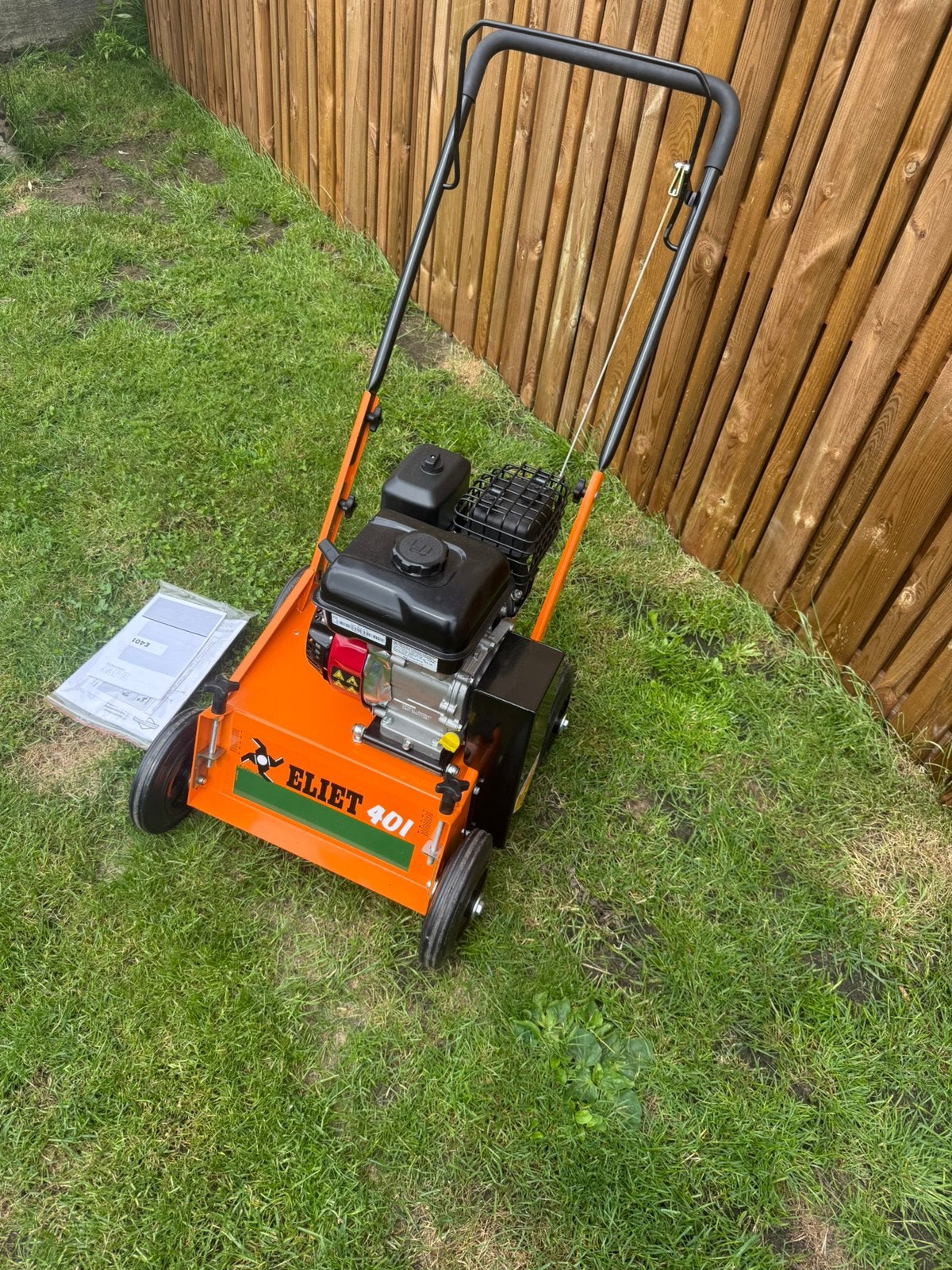 Nieuwe Eliet E401 VM verticuteermachine, Ophalen of Verzenden, Nieuw, Benzine