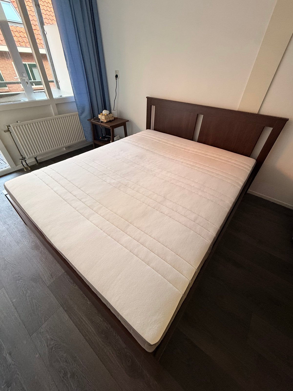 IKEA SONGESAND Bedframe met HÖVÅG Matras 160x200 cm, Ophalen, Bruin, Tweepersoons, Zo goed als nieuw