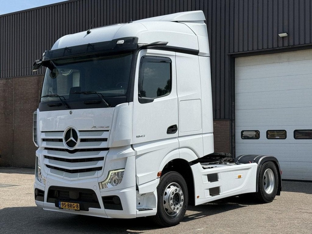 Mercedes-Benz Actros 1942 / Camera / Full spoiler / Only 346, Auto's, Vrachtwagens, Bedrijf, ABS, Achteruitrijcamera, Adaptive Cruise Control