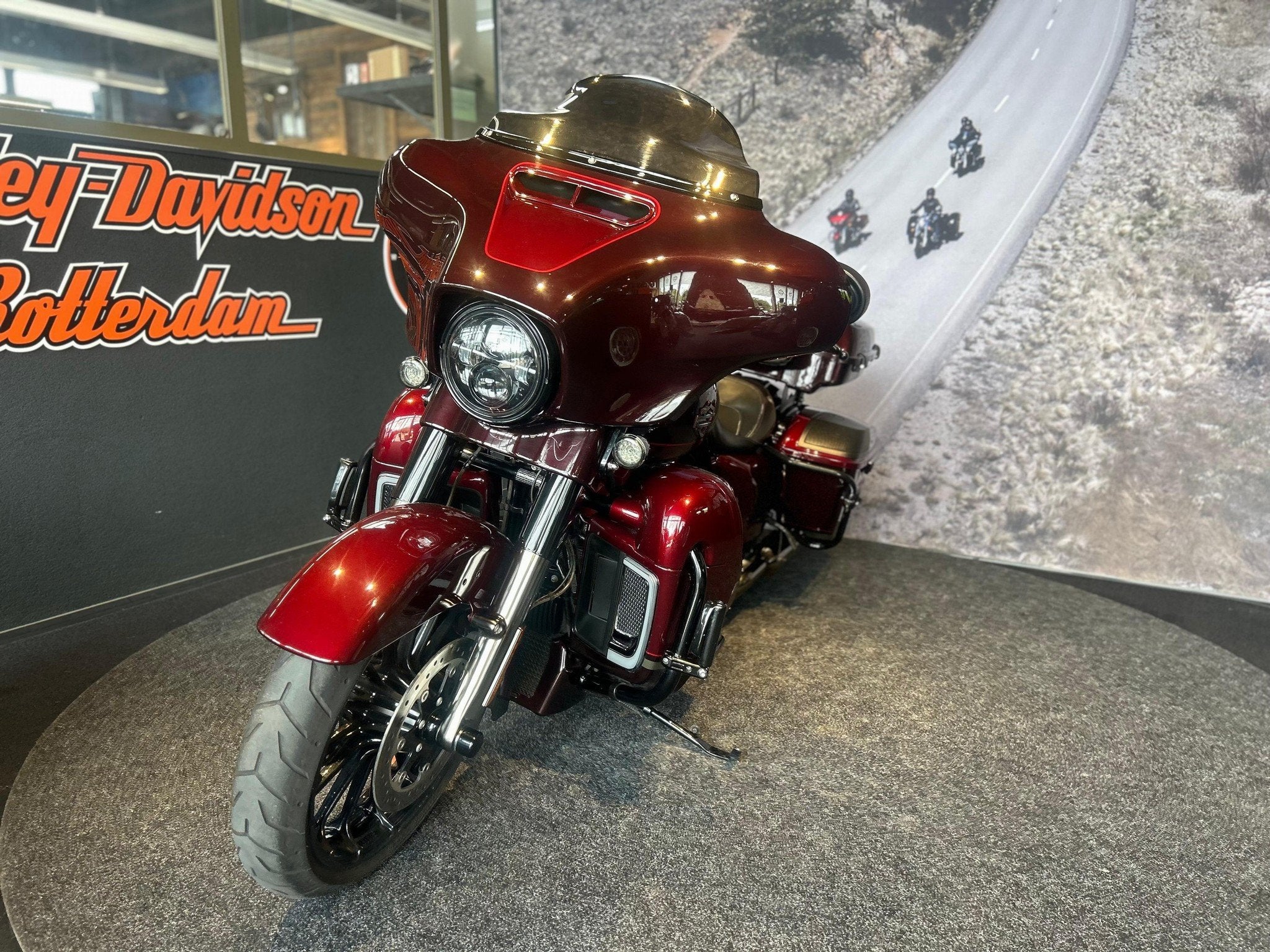 Harley-Davidson FLHXSE CVO STREET GLIDE (bj 2019), Laan van Vredenoord 33
2289 DA  RIJSWIJK, NL, Bedrijf, Overig, Sales@harleydavidsonrotterdam.nl