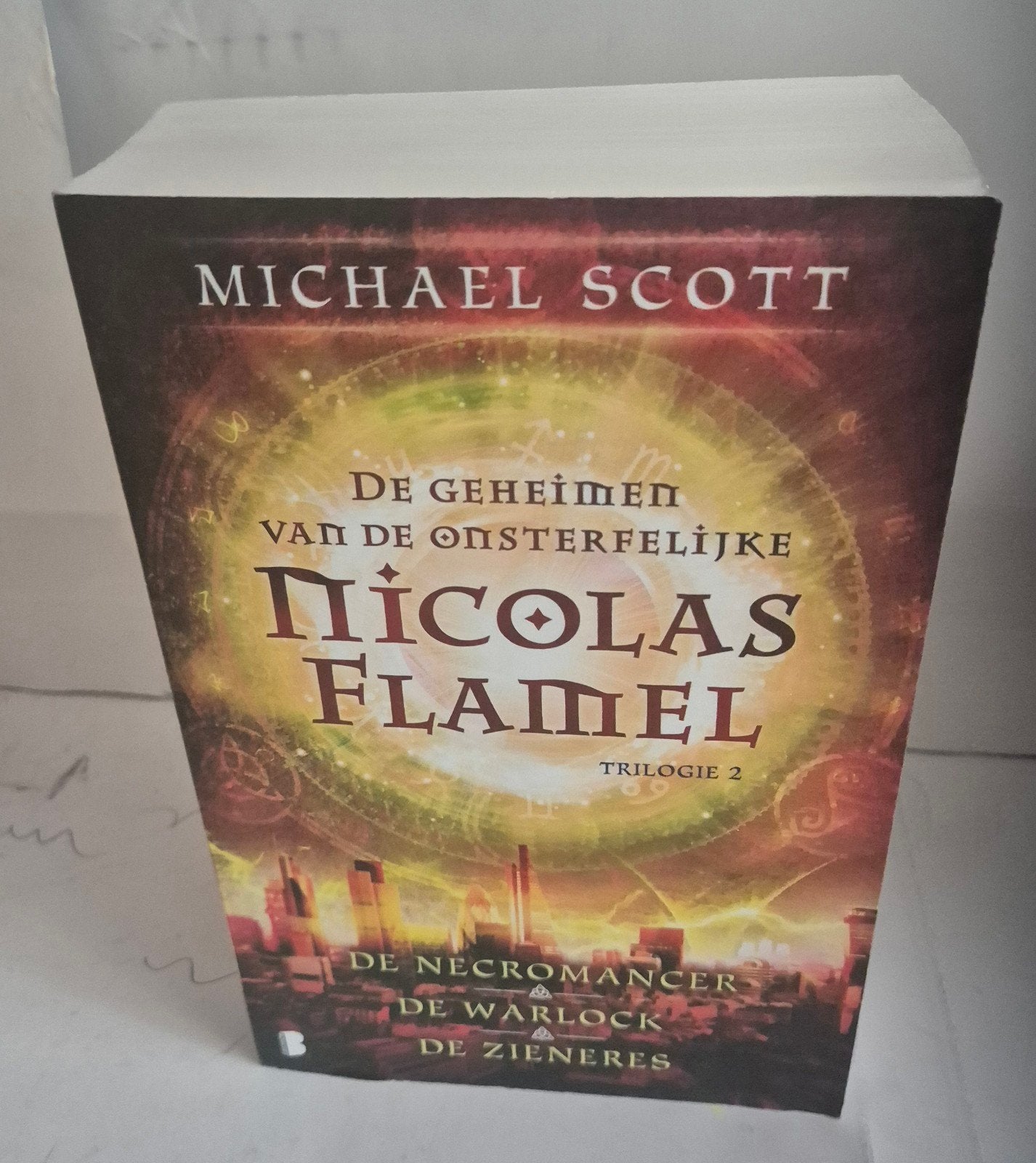 De geheimen van de onsterfelijke Nicolas Flamel 2 trilogie, Ophalen of Verzenden, Zo goed als nieuw, Michael Scott