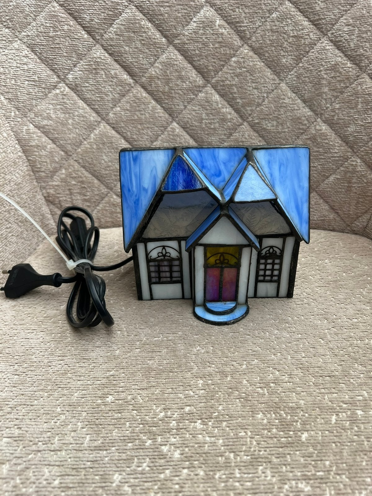tafellamp Tiffany huisje opvallend blauw glas