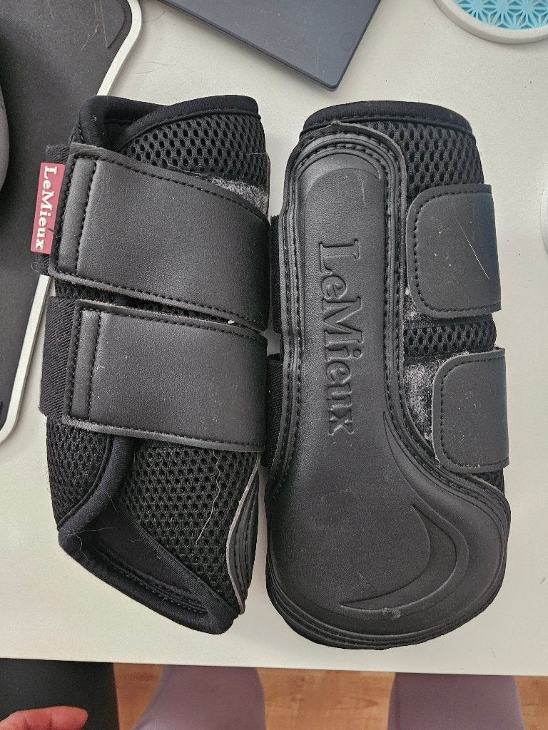 Lemieux Beenbeschermers Mesh Brushing Maat M, Rijden, Ademend, Gebruikt, Lemieux