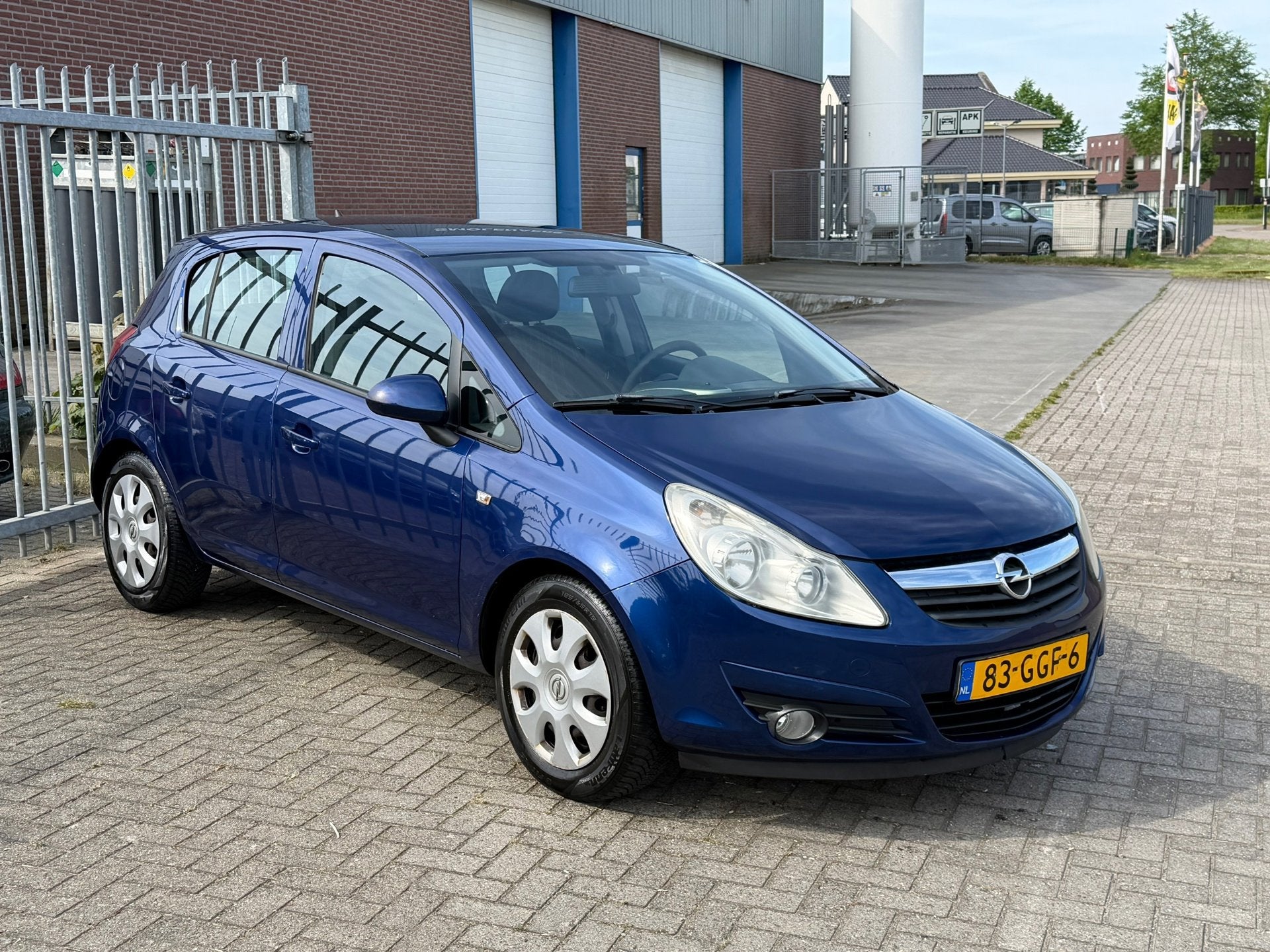 Opel Corsa 1.4-16V Enjoy 5 deurs VOL AUTOMAAT 90KP! NL AUTO, Auto's, Opel, Gebruikt, Zwart, Blauw, 49 €/maand
