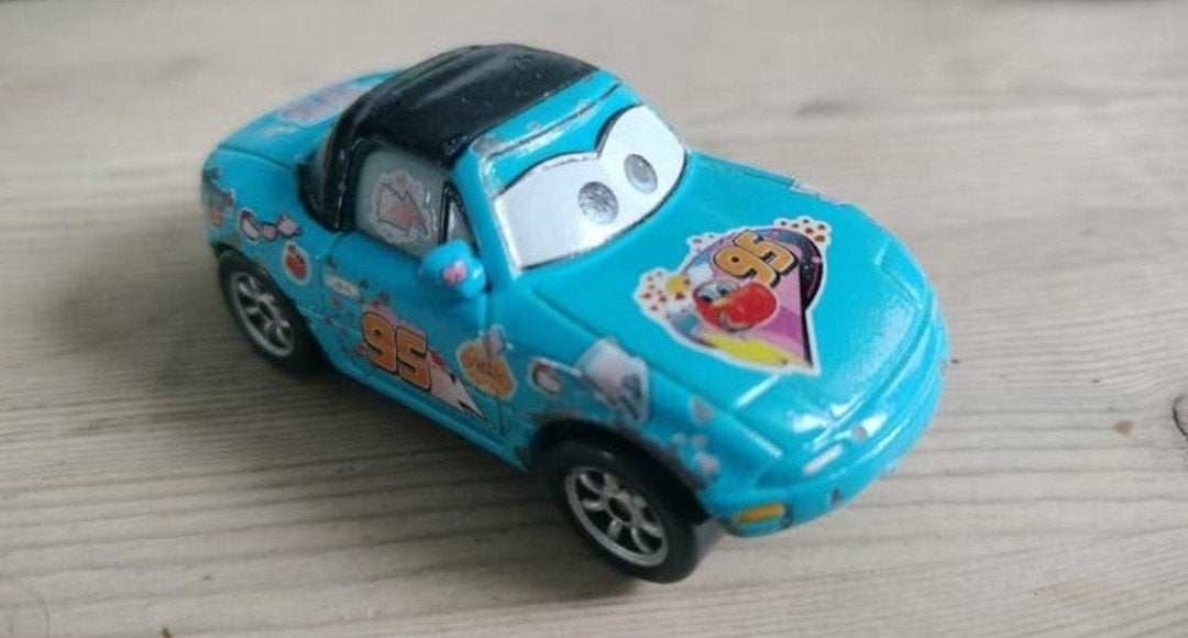 MAZDA MIATA MX5 1/43 CARS DISNEY PIXAR, Hobby en Vrije tijd, Modelauto's | 1:43, Ophalen of Verzenden, Gebruikt, Auto, Overige merken