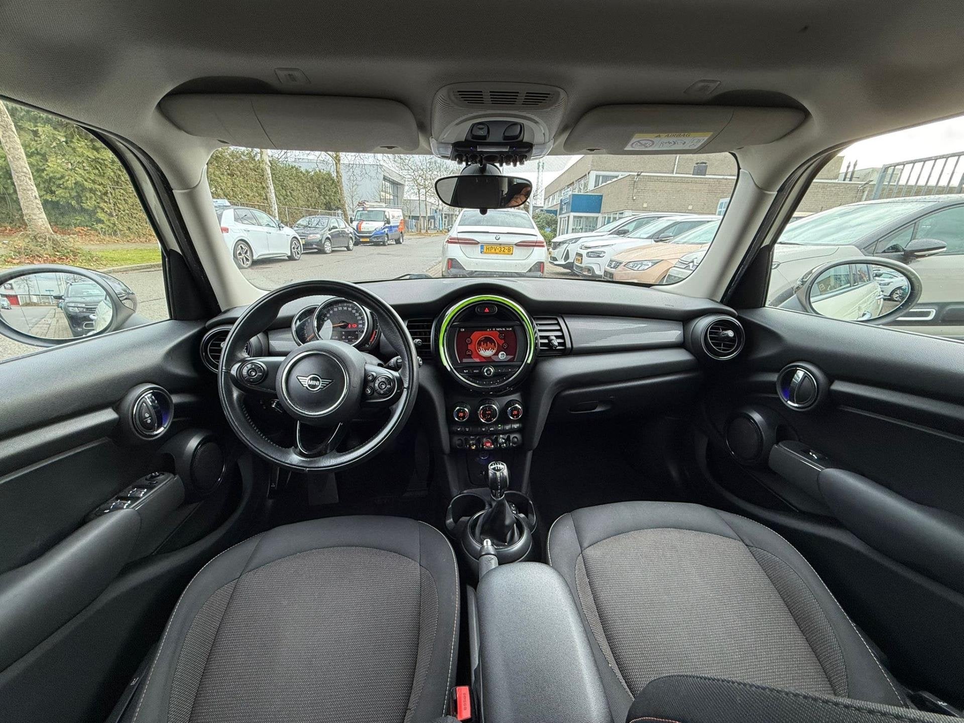 Mini Mini 1.5 Cooper Pepper, Navi, Airco INC BTW, Auto's, Mini, Voorwielaandrijving, 1160 kg, Gebruikt, Wit
