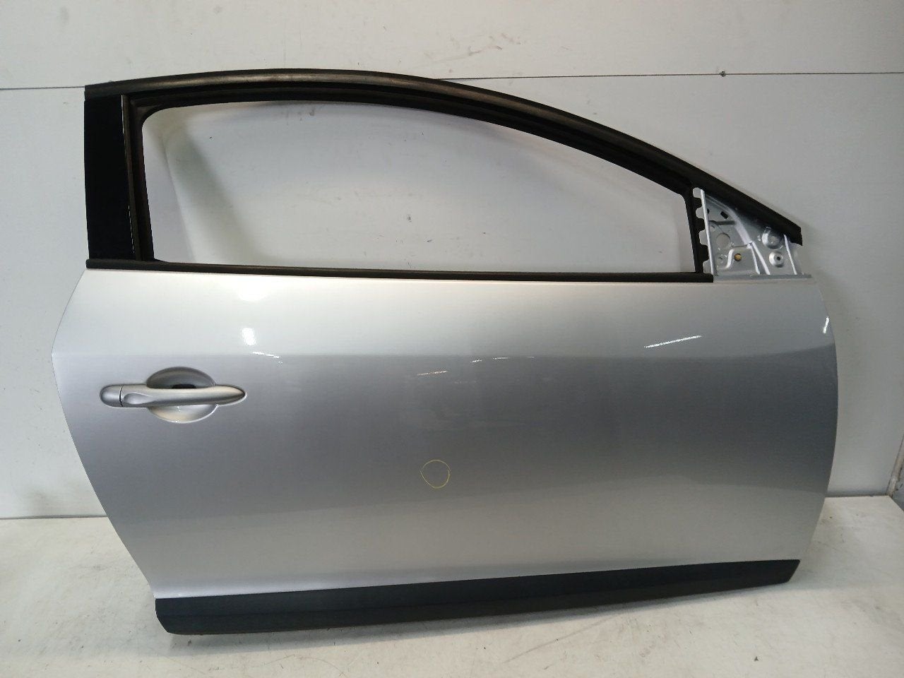 Portier rechts voor Renault Mégane, Auto-onderdelen, Onderdelen@venauto.nl, Van der Ven Autorecycling B.V., Gebruikt, Ettenseweg 76, 4706 PB Roosendaal, The Netherlands