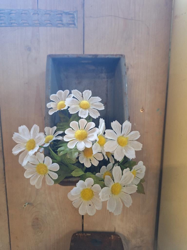 oude metalen bloembak gemaakt van koeiendrinkbak, Ophalen, Minder dan 30 cm, Zo goed als nieuw, Metaal