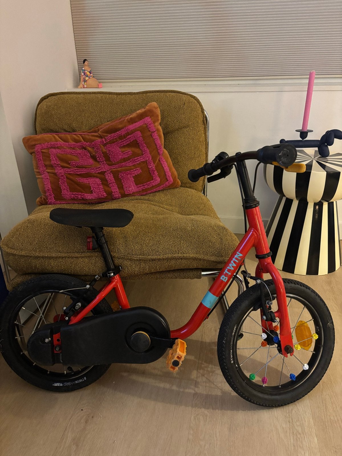 B'Twin decathlon kinderfiets 2 in 1 rood 14 inch, Fietsen en Brommers, Fietsen | Kinderfietsjes, Ophalen, Zijwieltjes, Velgrem