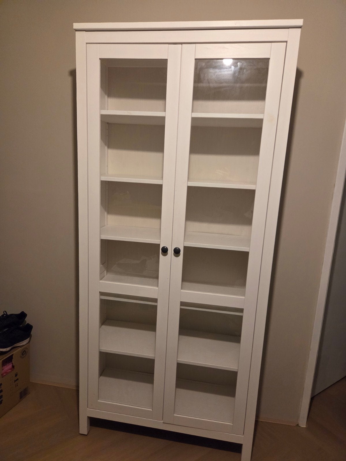 Prachtige witte IKEA kast met glazen deuren, Ophalen, Met deur(en), Overige houtsoorten, 50 tot 100 cm