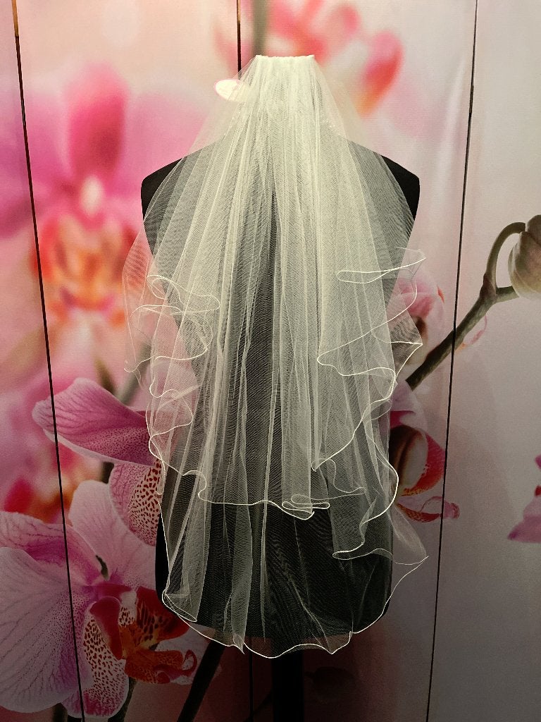 Nieuwe sluier met lockrand, 80/60 cm licht ivoor of wit S70, Kleding | Dames, Trouwkleding en Trouwaccessoires, Ophalen of Verzenden