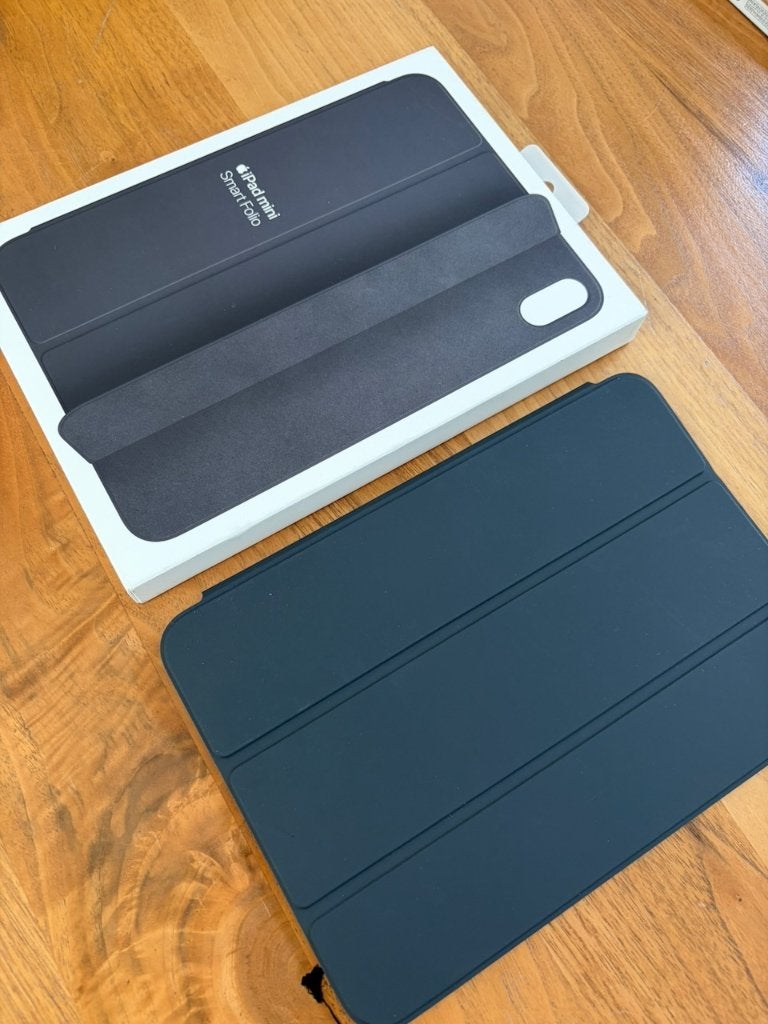 Apple Smart Folio voor iPad mini 6 – grijs, 8 inch, Bescherming voor- en achterkant, Ophalen of Verzenden, Zo goed als nieuw
