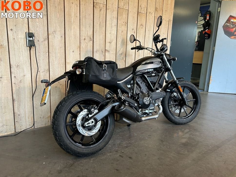 Ducati DUCATI SCRAMBLE (bj 2016), Motoren, DUCATI, 2 cilinders, Bedrijf, Onbekend