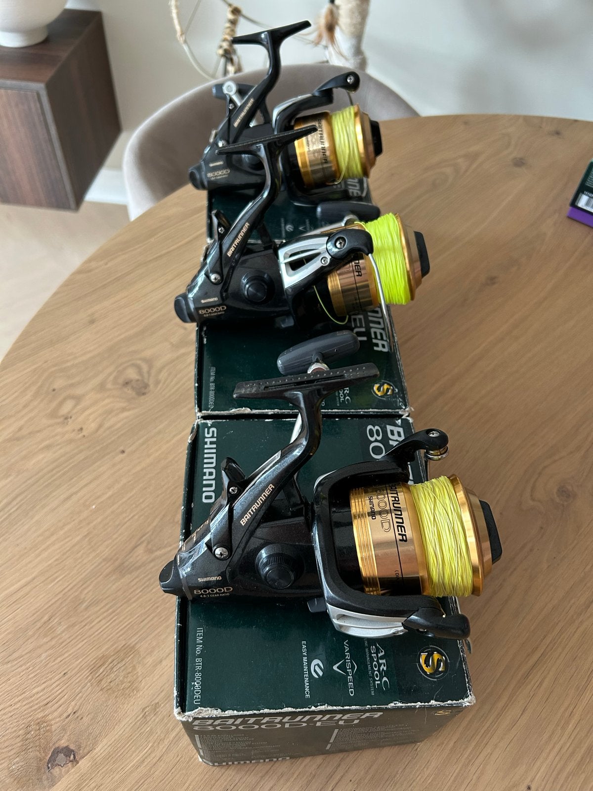 Shimano Baitrunner 8000D - 3x perfecte staat, Ophalen of Verzenden, Zo goed als nieuw, Molen