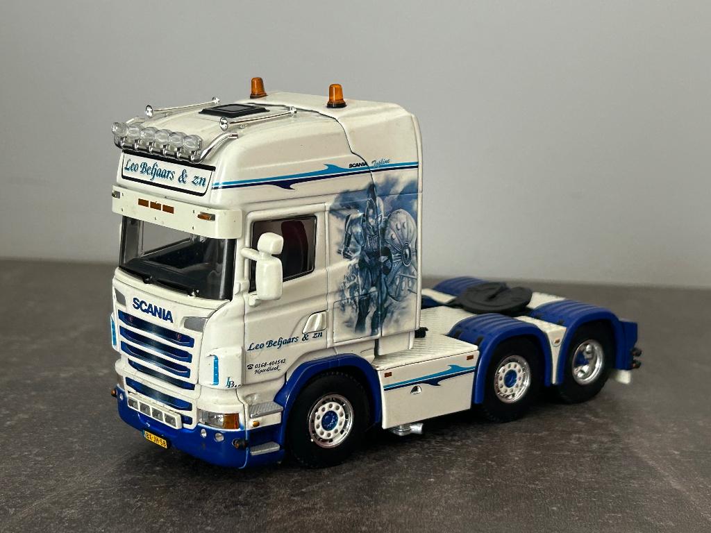 WSI 1/50 Scania Léo Beljaars «  Bravehaert », Verzenden, Nieuw, Bus of Vrachtwagen, Wsi
