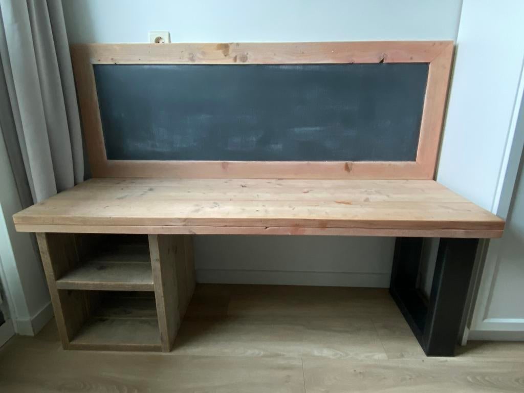 Kinderbureau met krijtbord van steigerhout, Kinderen en Baby's, Kinderkamer | Tafels en Stoelen, Ophalen, Gebruikt, Tafel(s)
