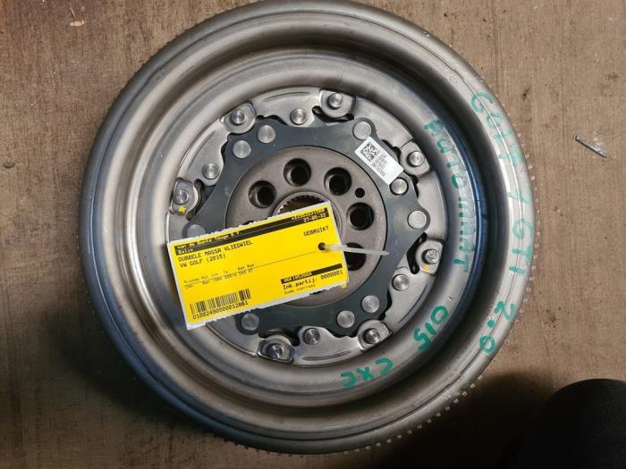 Dubbele massa vliegwiel van een Volkswagen Golf, Gebruikt, -, Volkswagen, -