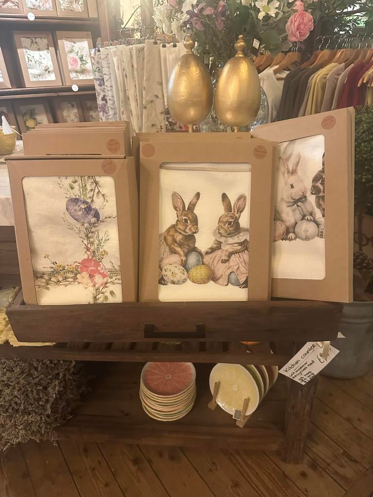 Paastafel Kleden, Lopers & Placemats, Ophalen, Binnen, Nieuw, Info@ilfienile.nl