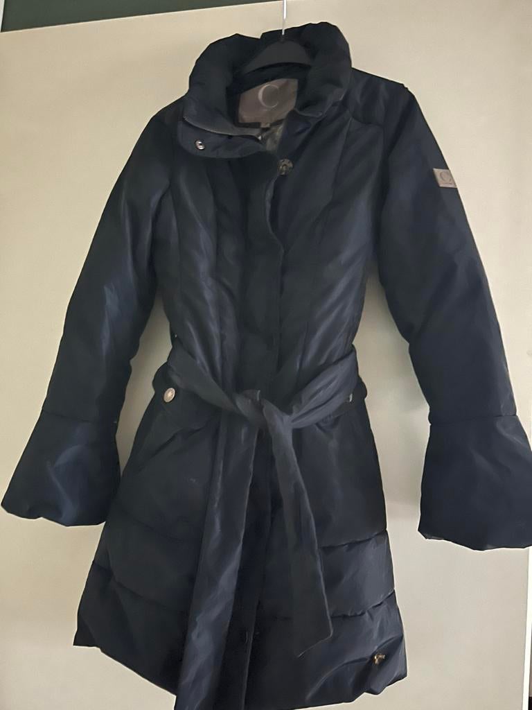 Donkerblauwe winterjas 36 jassen glans blauw Bandolera, Verzenden, Gedragen, Maat 36 (S), Blauw