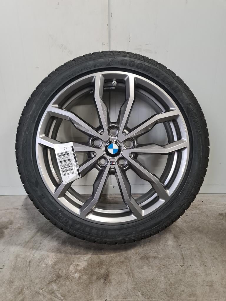 18' BMW 1 2 Serie Styling 711M met winterbanden NIEUW, 18 inch, Banden en Velgen, Nieuw, Personenwagen