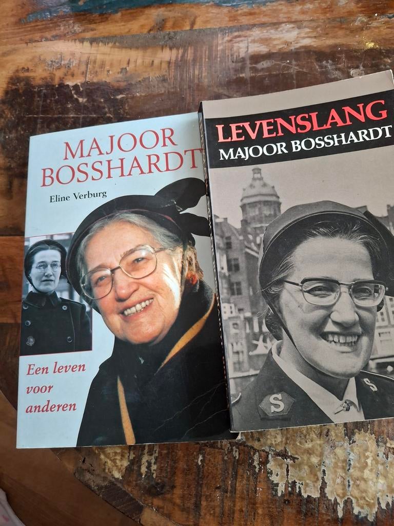 Met opdracht! Majoor Bosshardt boeken - Biografieën, Boeken, Ophalen of Verzenden, Gelezen, Eline Verburg