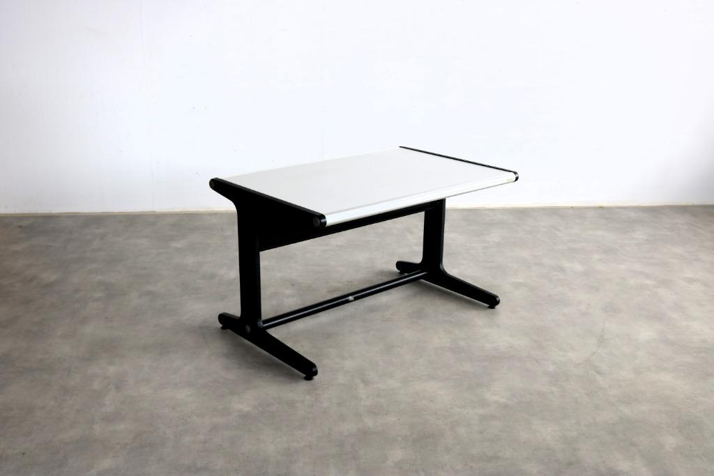 vintage bureau | tafel | jaren 70 | Hillebrand, Gebruikt, Timbeije@hotmail.com, Ophalen of Verzenden, Tim tom