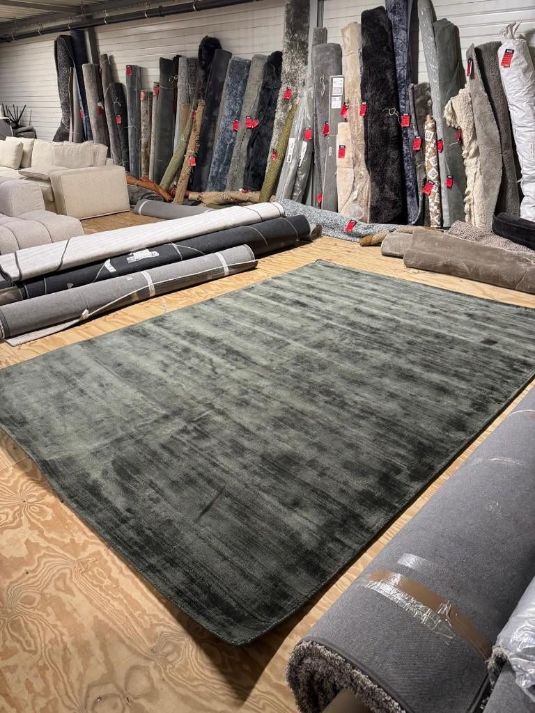 Vloerkleed Davis Groen l Whoon |Room108 lvan €1459 voor €729, Ophalen, Gebruikt, Groen, 200 cm of meer
