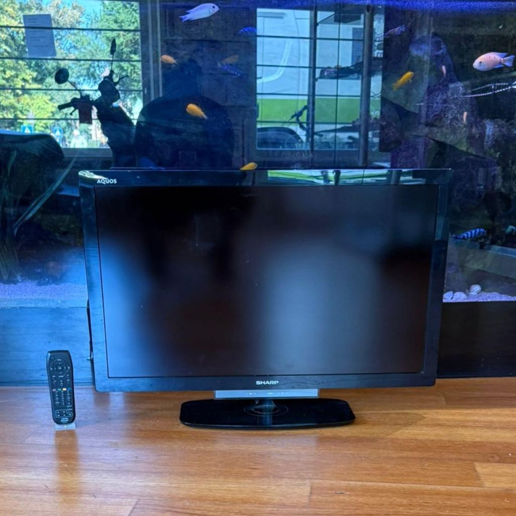 Sharp Aquos LC-32LE630E 32inch Full-HD TV+ Afstandsbediening, Ophalen, Zo goed als nieuw, 50 Hz, Sharp