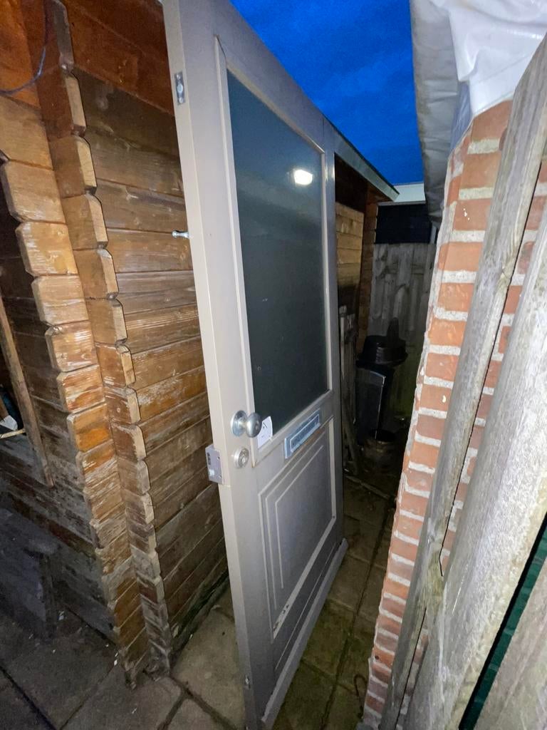 Te koop hardhouten voordeur met melk glas, Doe-het-zelf en Verbouw, Deuren en Horren, Ophalen, 80 tot 100 cm, 200 tot 215 cm, Glas