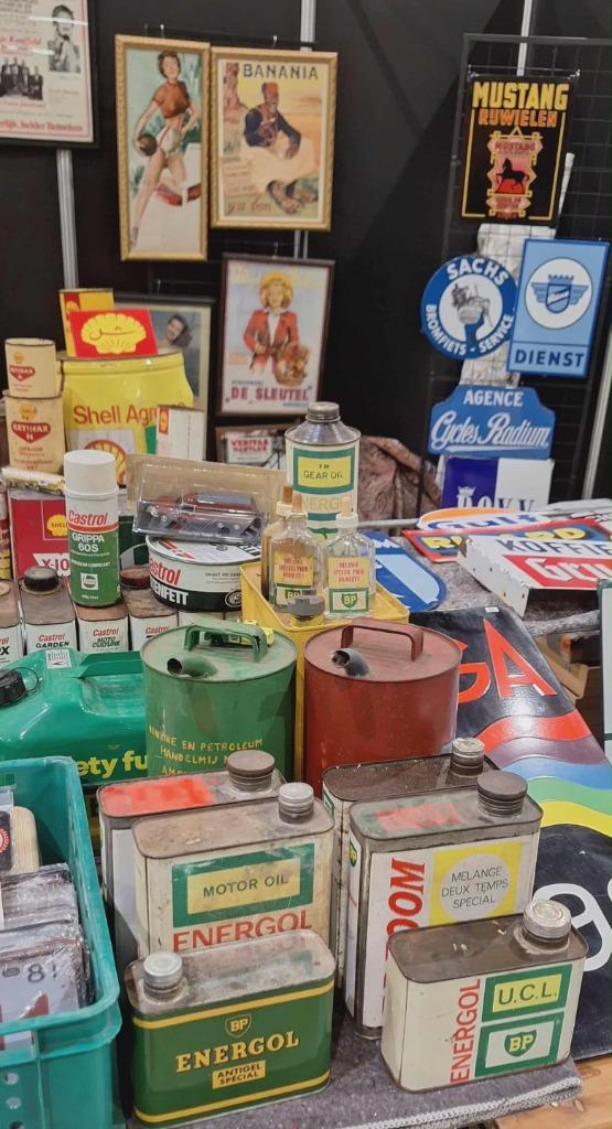 Huis vol vintage heeft veel oude garage olieblikken te koop., Ophalen of Verzenden, Gebruikt, Overige, Overige merken