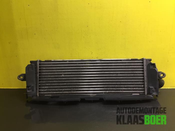 Intercooler van een Opel Vivaro, Gebruikt, -, -, Ophalen of Verzenden