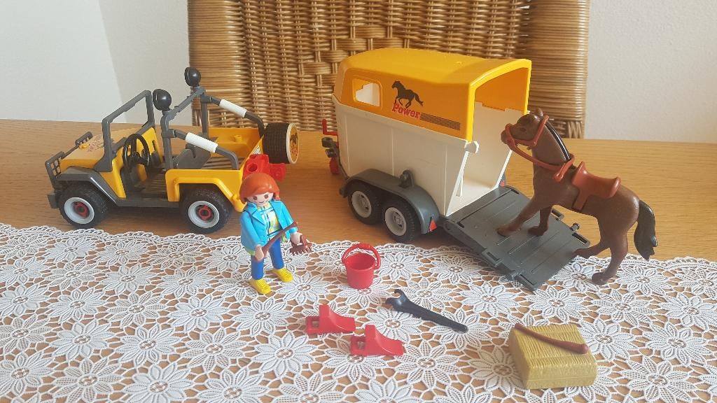 playmobil 3249 auto met paarden trailer, Ophalen of Verzenden, Gebruikt