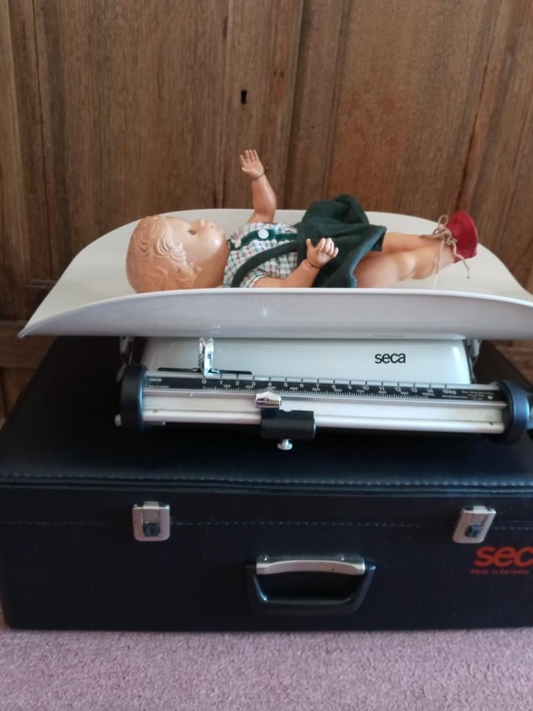 Mooie vintage mechanische Seca babyweegschaal in koffer, Ophalen