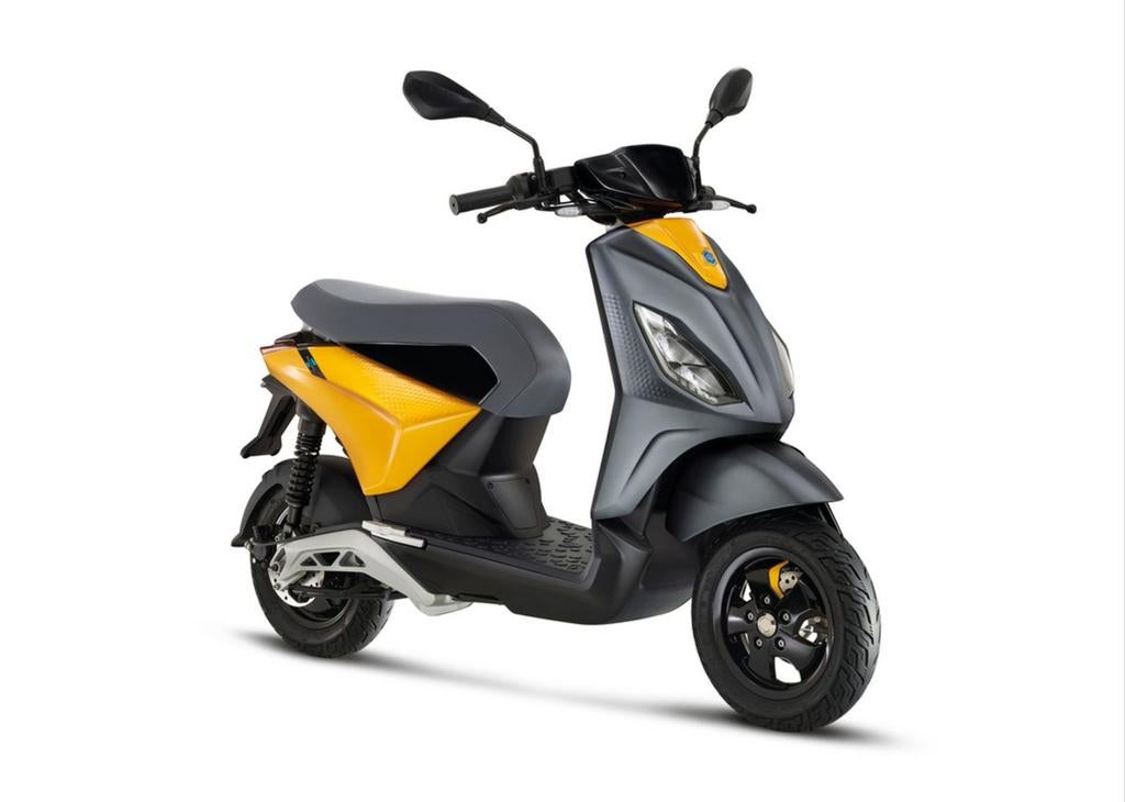 Piaggio 1 ( one ) 25 en 45 km 1+ Elektrisch DEMO aanwezig
