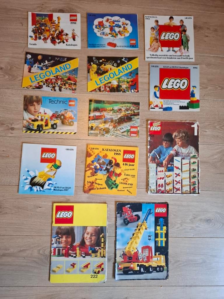 Lego boekjes - katalogus 1981 1982 1983 1986 1987 1988, Kinderen en Baby's, Speelgoed | Duplo en Lego, Ophalen of Verzenden