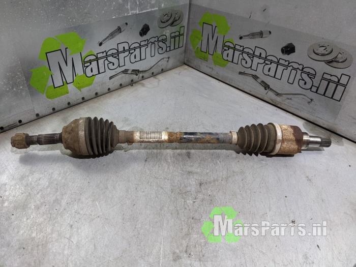 Aandrijfas links-voor van een Citroen DS3