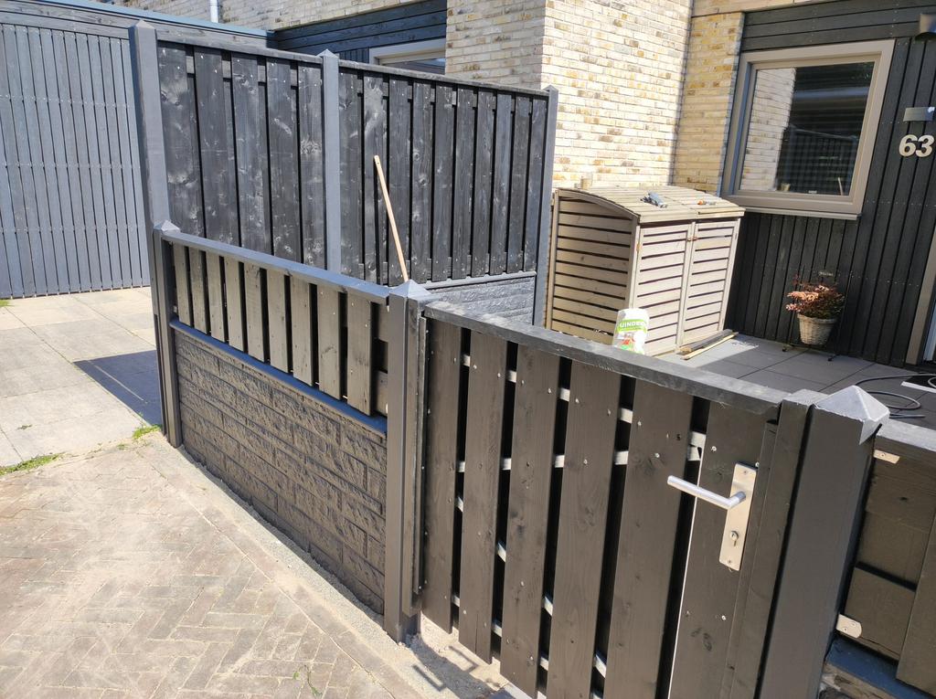 Foto 20 van HOUT BETON SCHUTTING Vanaf €95P/M met plaatsing!