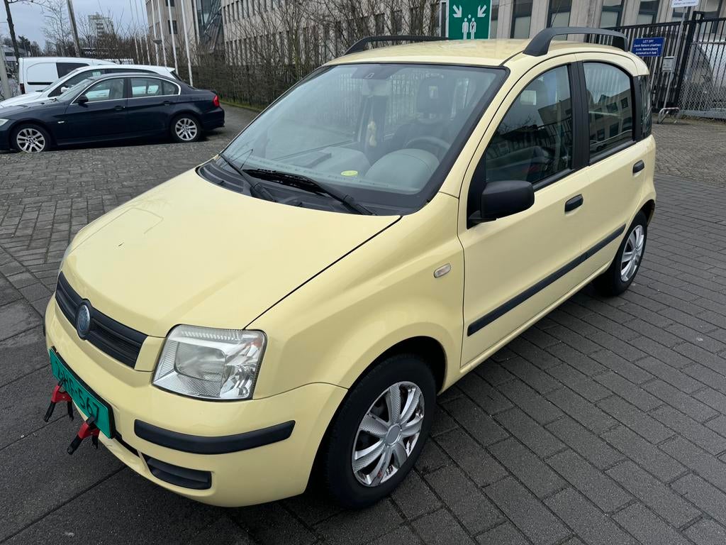 Fiat Panda 1.2 2004 dynamic 5drs lage kilometerstand, Voorwielaandrijving, Stof, Origineel Nederlands, Handgeschakeld