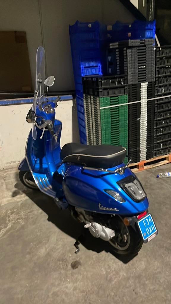 Vespa sprint 2014, Ophalen, Zo goed als nieuw, Benzine, Vespa