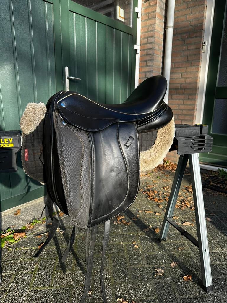 Dressuurzadel Frank baines elegance de luxe, 17.5 inch, Dieren en Toebehoren, Ophalen of Verzenden, Zo goed als nieuw, Dressuur