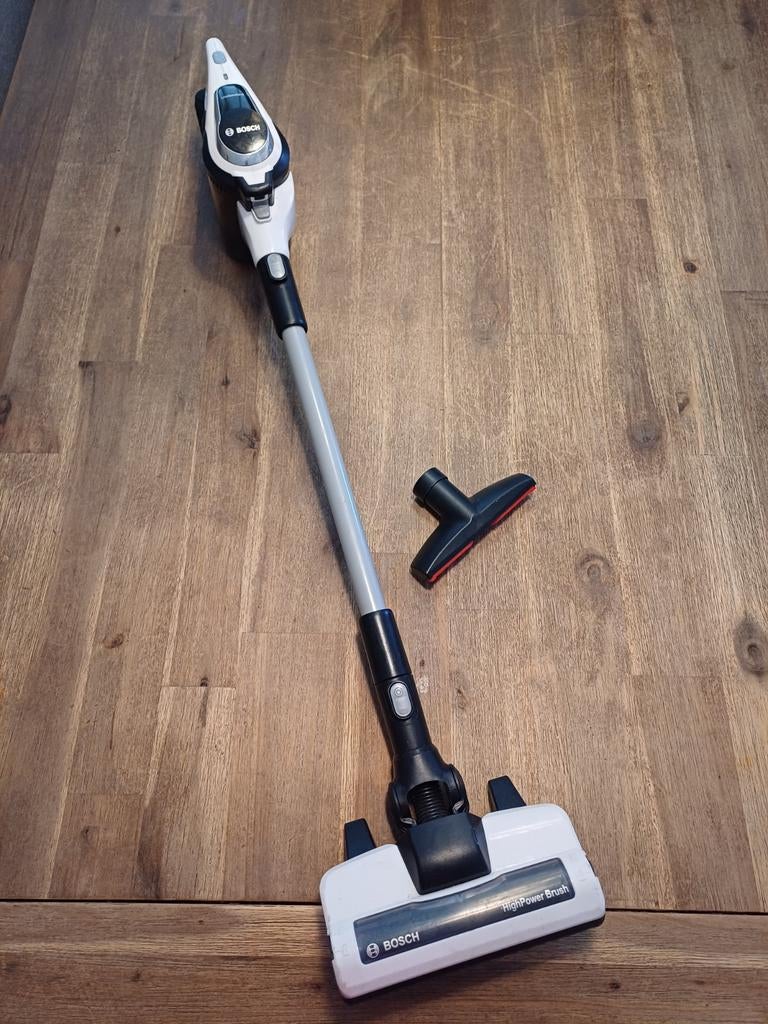 Bosch steelstofzuiger - Speelgoed, Ophalen of Verzenden, Zo goed als nieuw, Reservoir, Minder dan 1200 watt