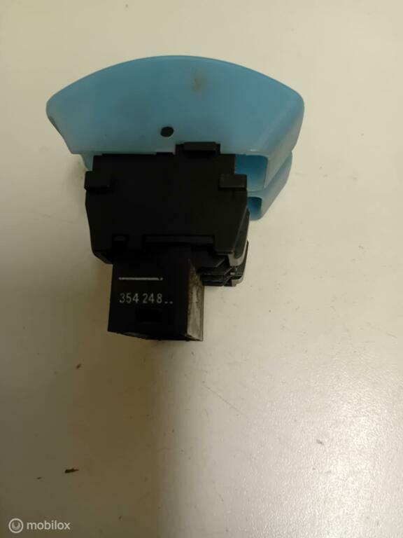 Mistlampschakelaar Renault Twingo 354248, Gebruikt, Ophalen of Verzenden