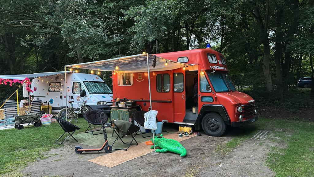 Commer Camper Oldtimer - Liefhebbersvoertuig!, Caravans en Kamperen, Campers, Ringverwarming, Handgeschakeld, Particulier, Koelkast