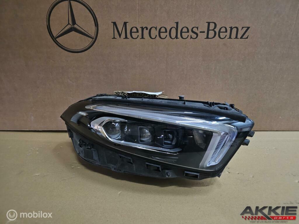 Koplamp rechts Mercedes A-klasse W177 ('18-'22) A1779065605, Gebruikt, Mercedes-Benz, Ophalen of Verzenden, Mercedes-Benz