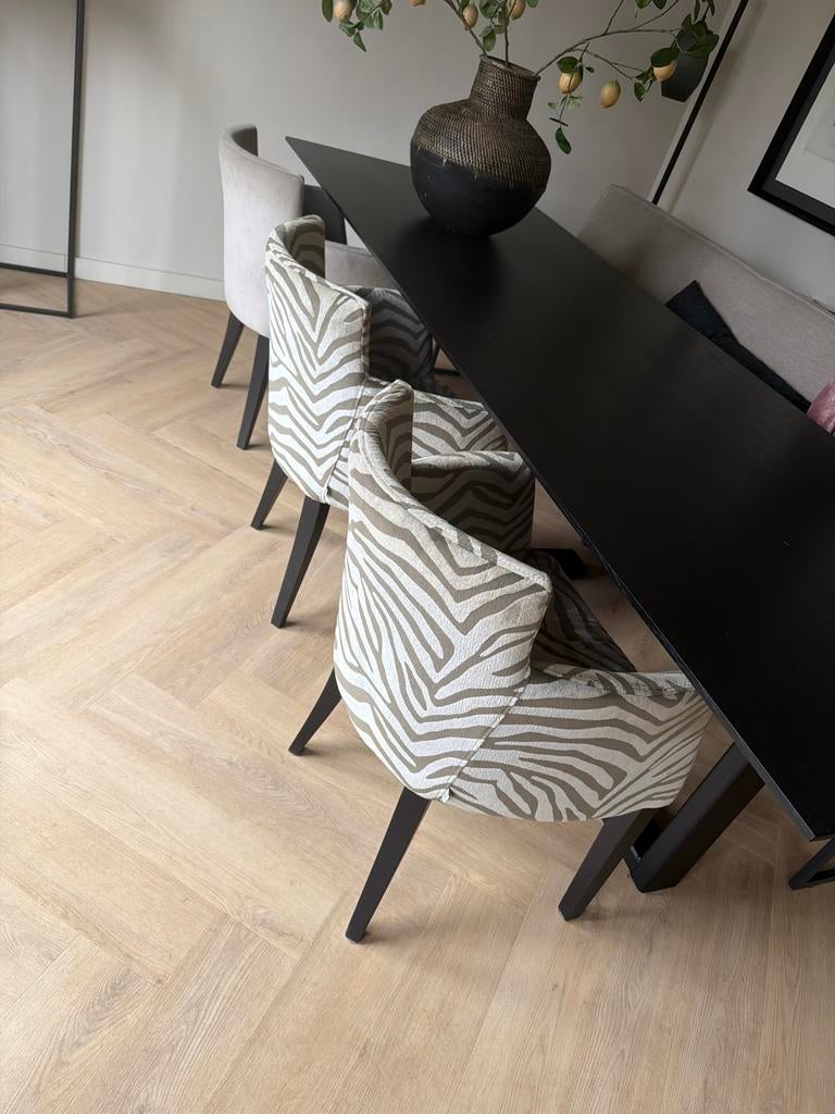 Stijlvolle stoelen met zebraprint - set van 3, Huis en Inrichting, Stoelen, Ophalen, Overige kleuren, Zo goed als nieuw, Vier
