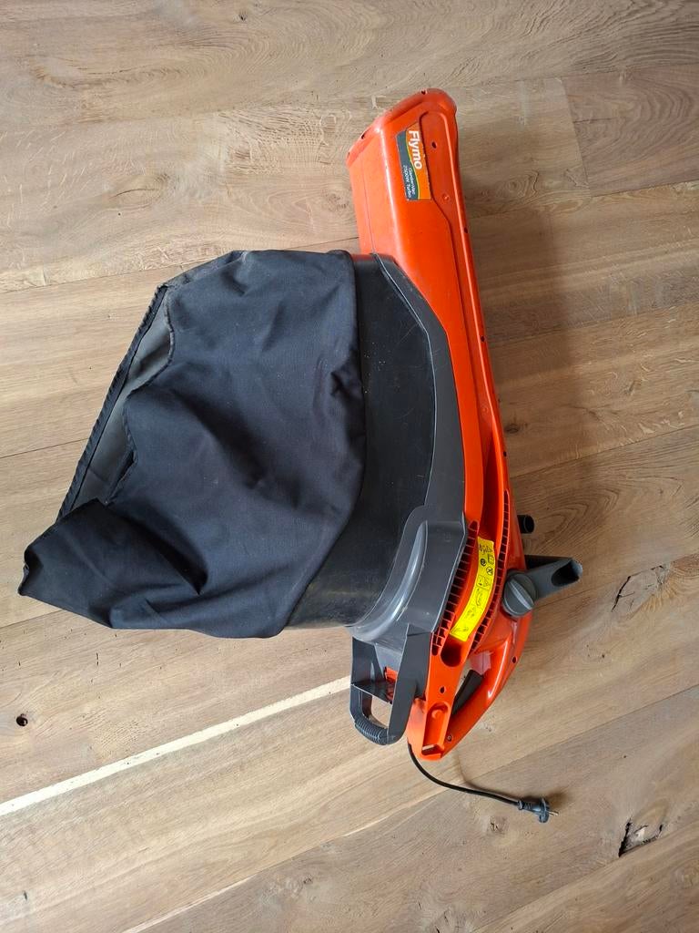 Flymo GardenVac 2500W Turbo Bladblazer/Bladzuiger, Ophalen, Gebruikt, Met opvangzak, Handgedragen