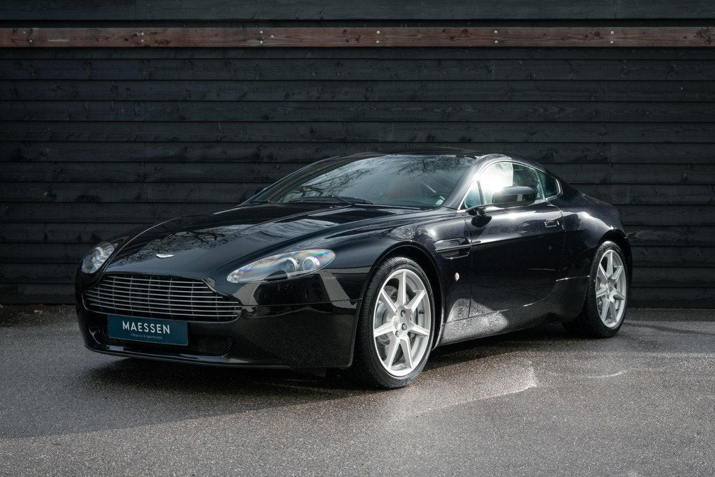 Aston Martin V8 Vantage 4.3 V8 Sportshift - Kroymans onderho, Auto's, Automaat, Achterwielaandrijving, Gebruikt, Zwart