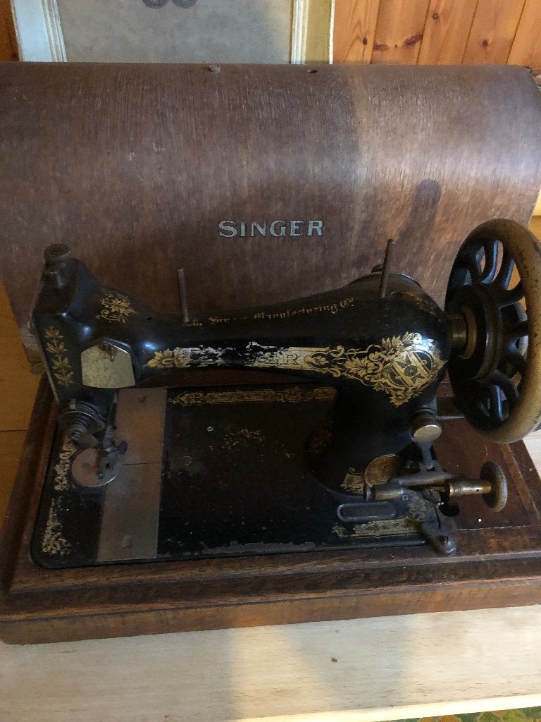 Singer beschermkap, naaimachine en Pfaff blikje met boekje, Ophalen, Gebruikt, Naaimachine, Singer