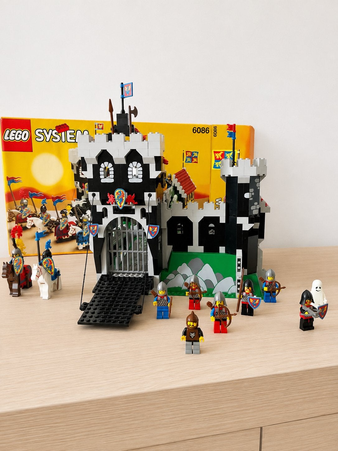 Lego Kasteel 6086: compleet met doos, Ophalen, Gebruikt, Lego, Compleet