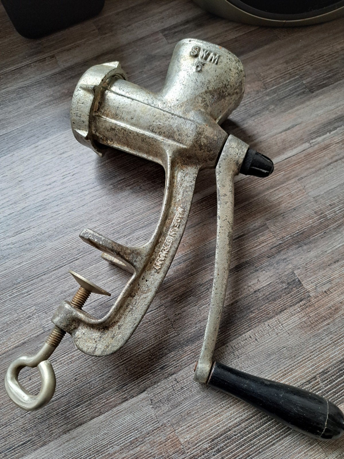 2 Oude Vleesmolens - Vintage Keukenapparatuur, Ophalen